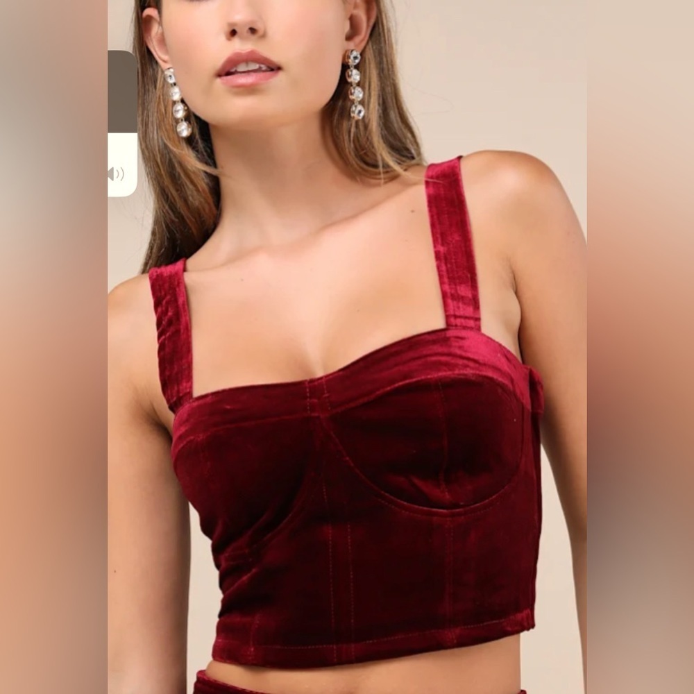 Red Velvet Cropped Tank Top brand meraki Size M
